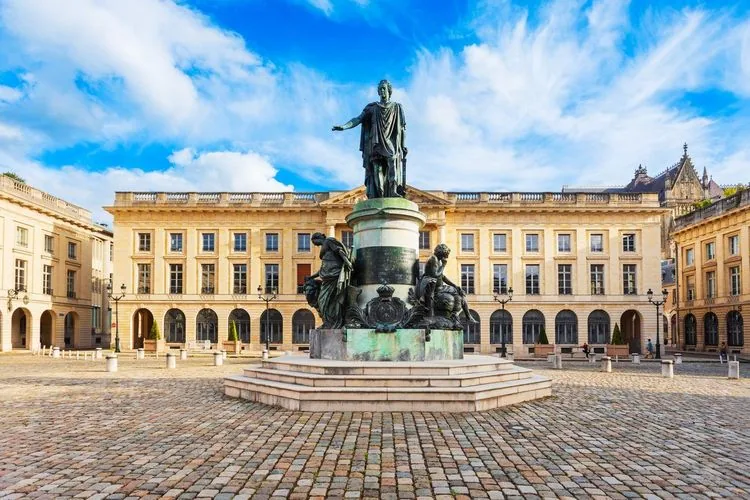 Reims, à 4,1 km de la chambre d’hôtes Étape au Calme (6/6)