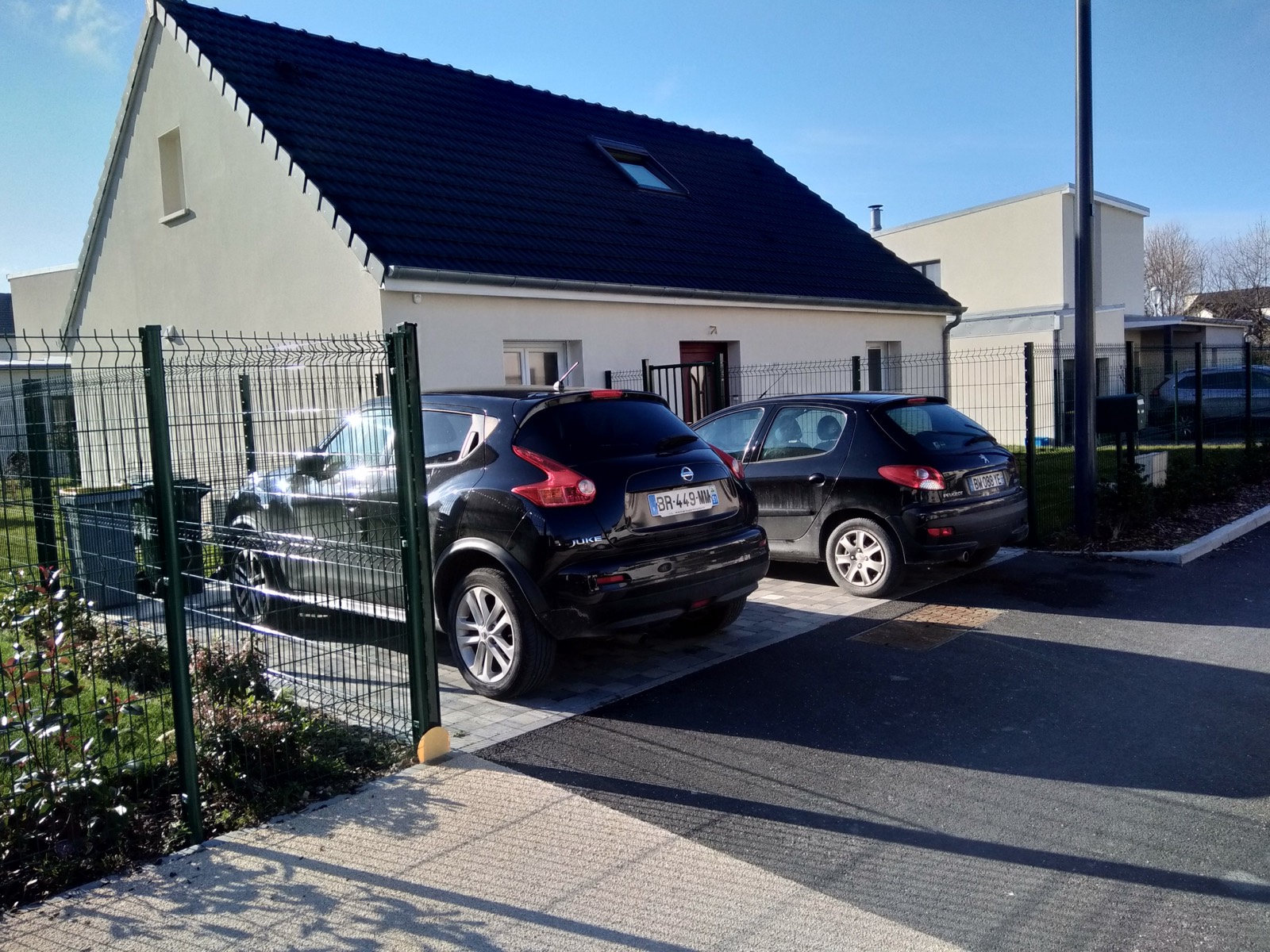 Parking privatif sécurisé